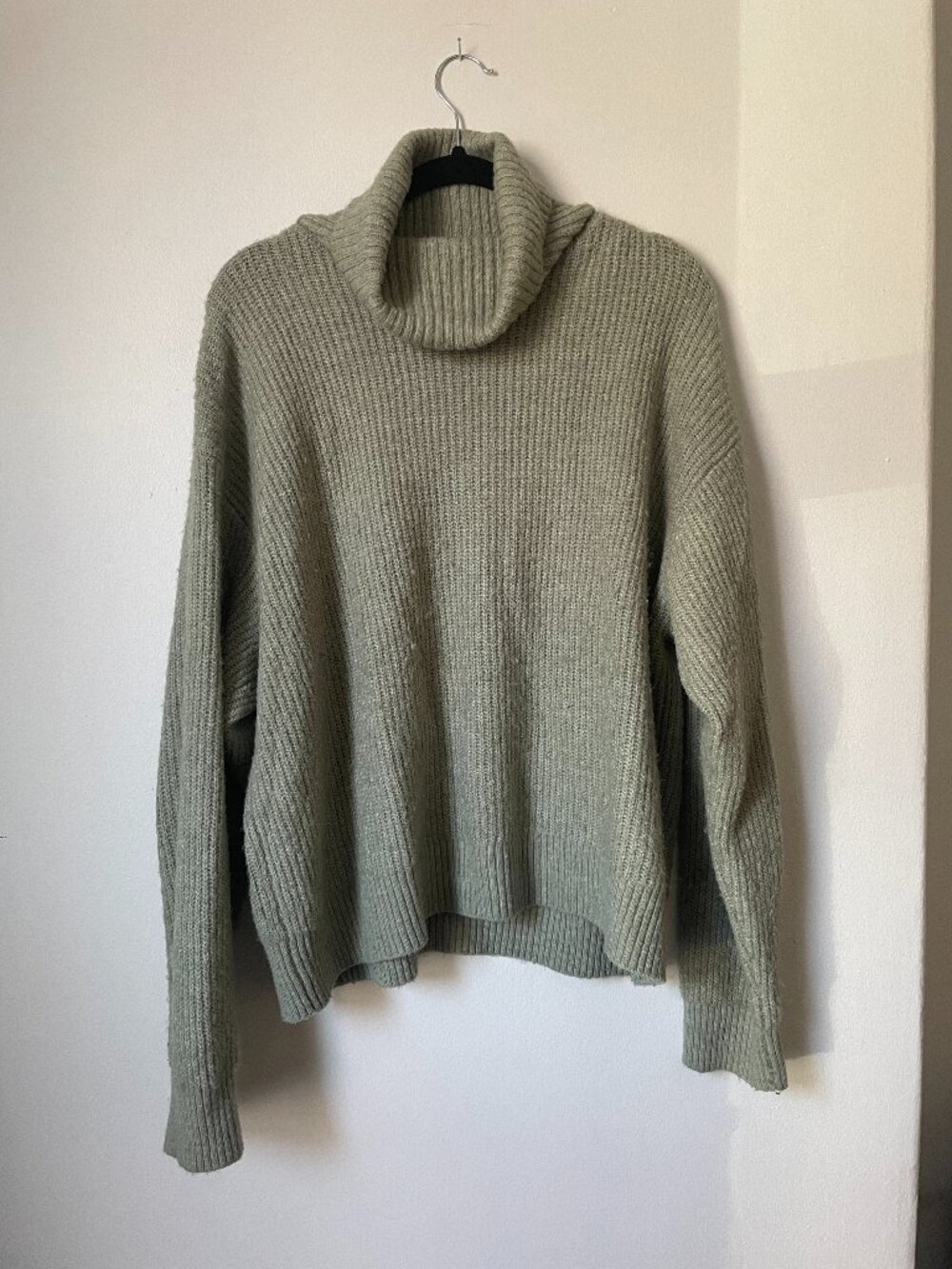 HM Oversized Turtleneck Sweater Sage Green
